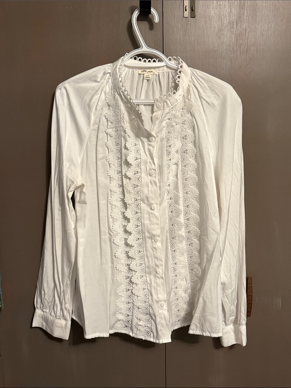 Ultra Pink White Lace-Trim Button Front Blouse